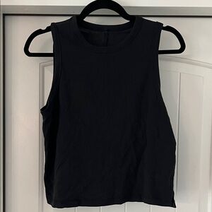 Lululemon black sleeveless workout tank